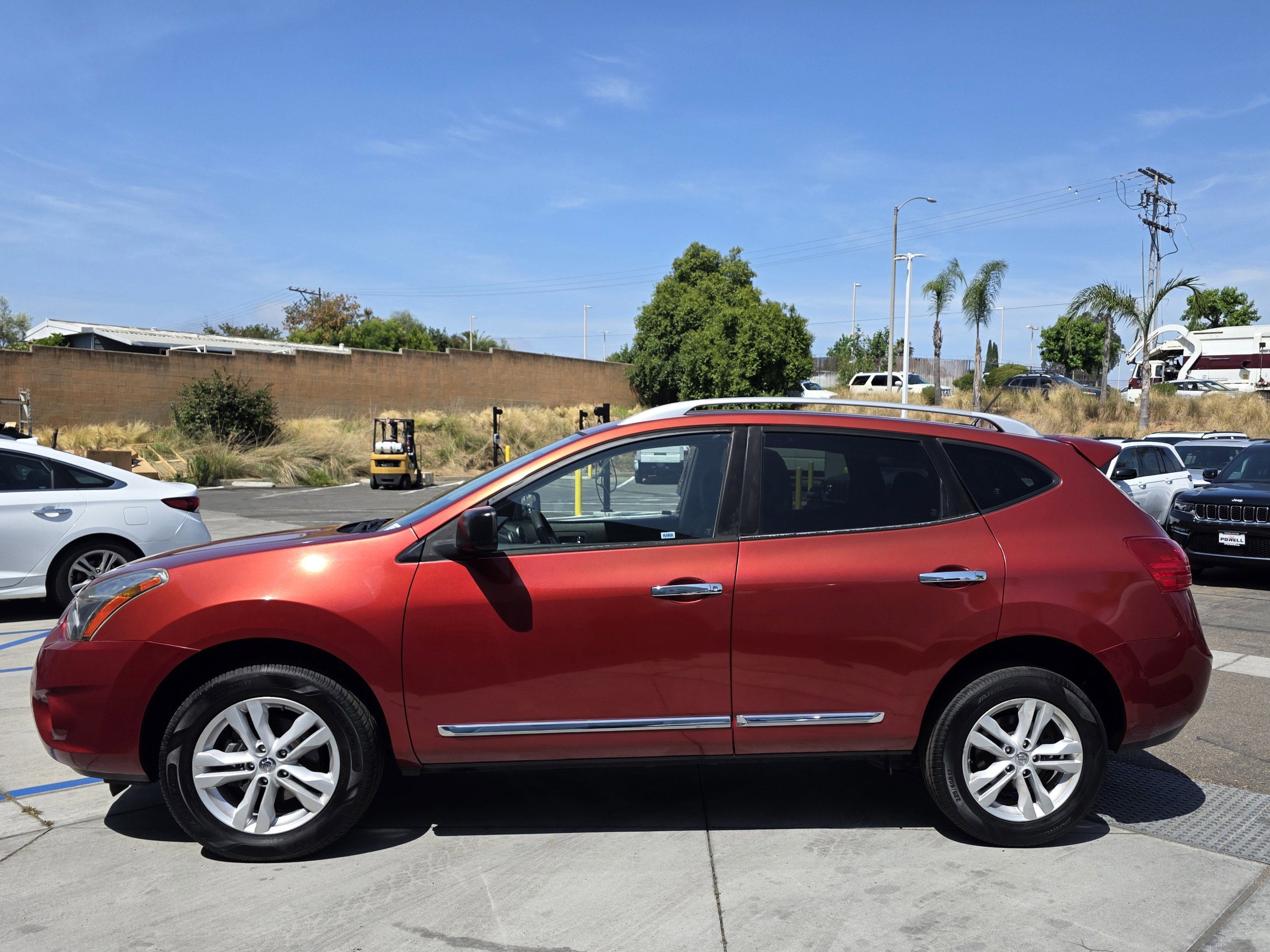 Used 2015 Nissan Rogue S w/ Convenience Package FWD image 2