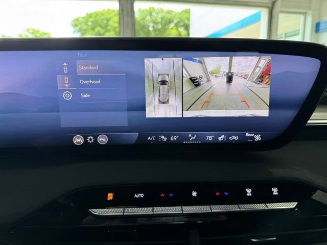 Used 2025 Buick Enclave Preferred FWD image 25