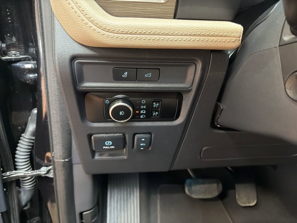 Used 2024 Ford Expedition Max Limited RWD image 25