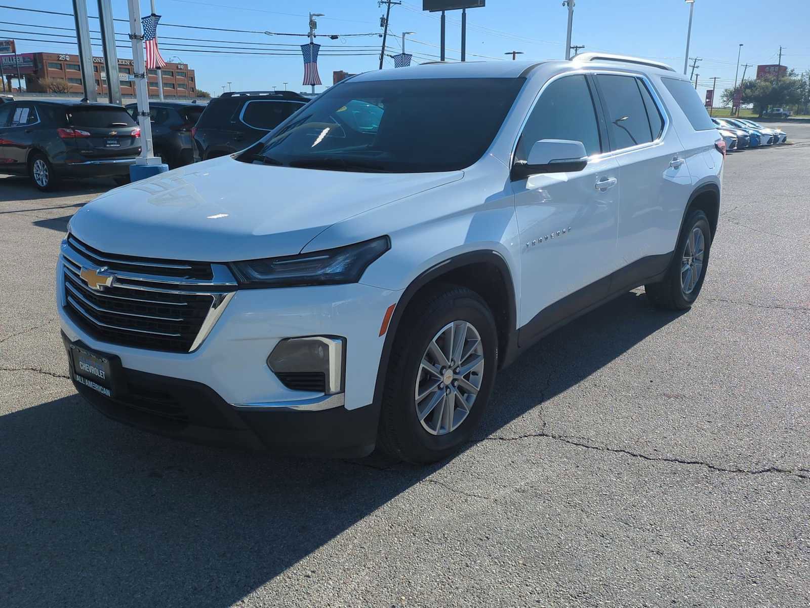 Used 2023 Chevrolet Traverse LT image 4