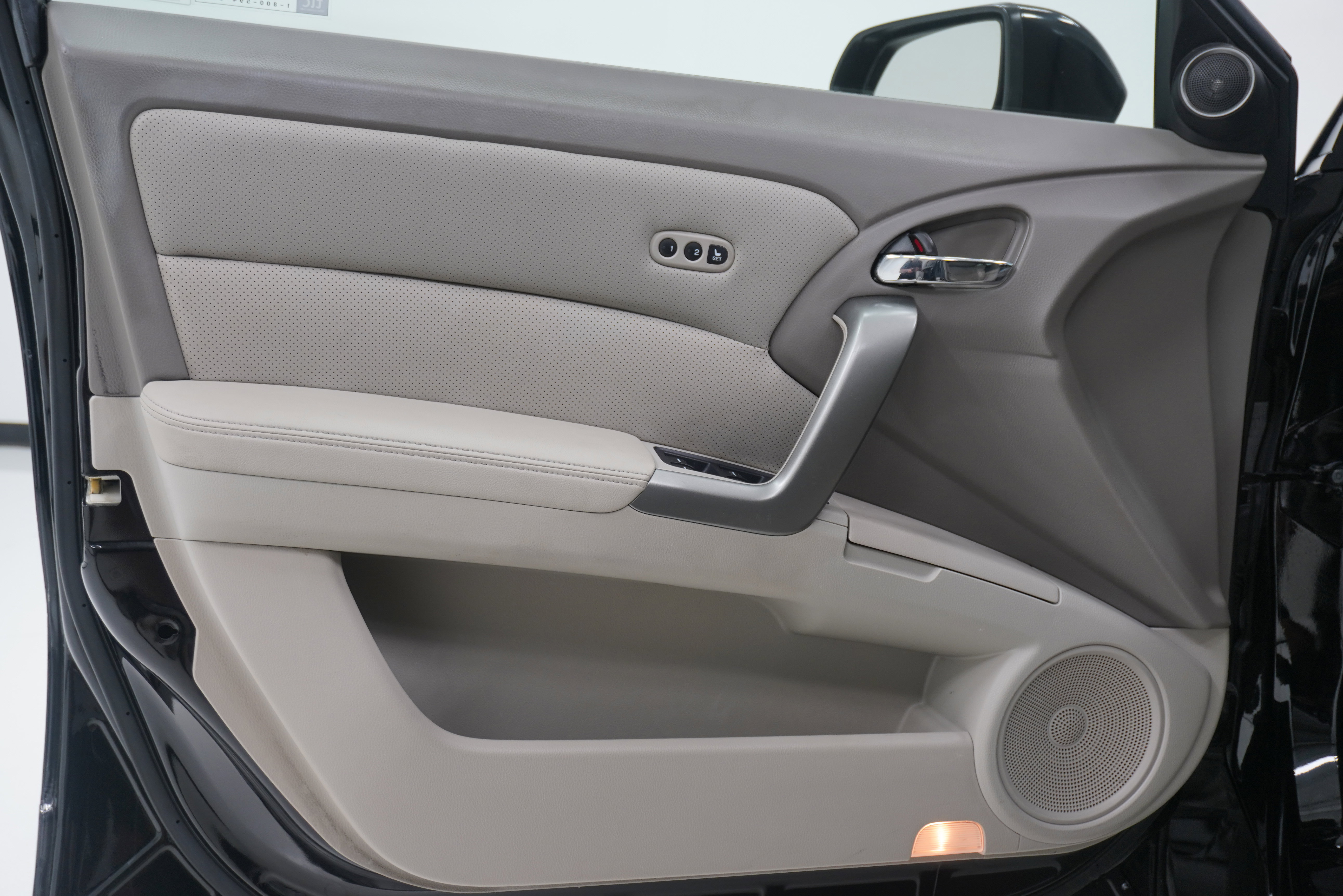 Used 2011 Acura RDX SH-AWD image 13