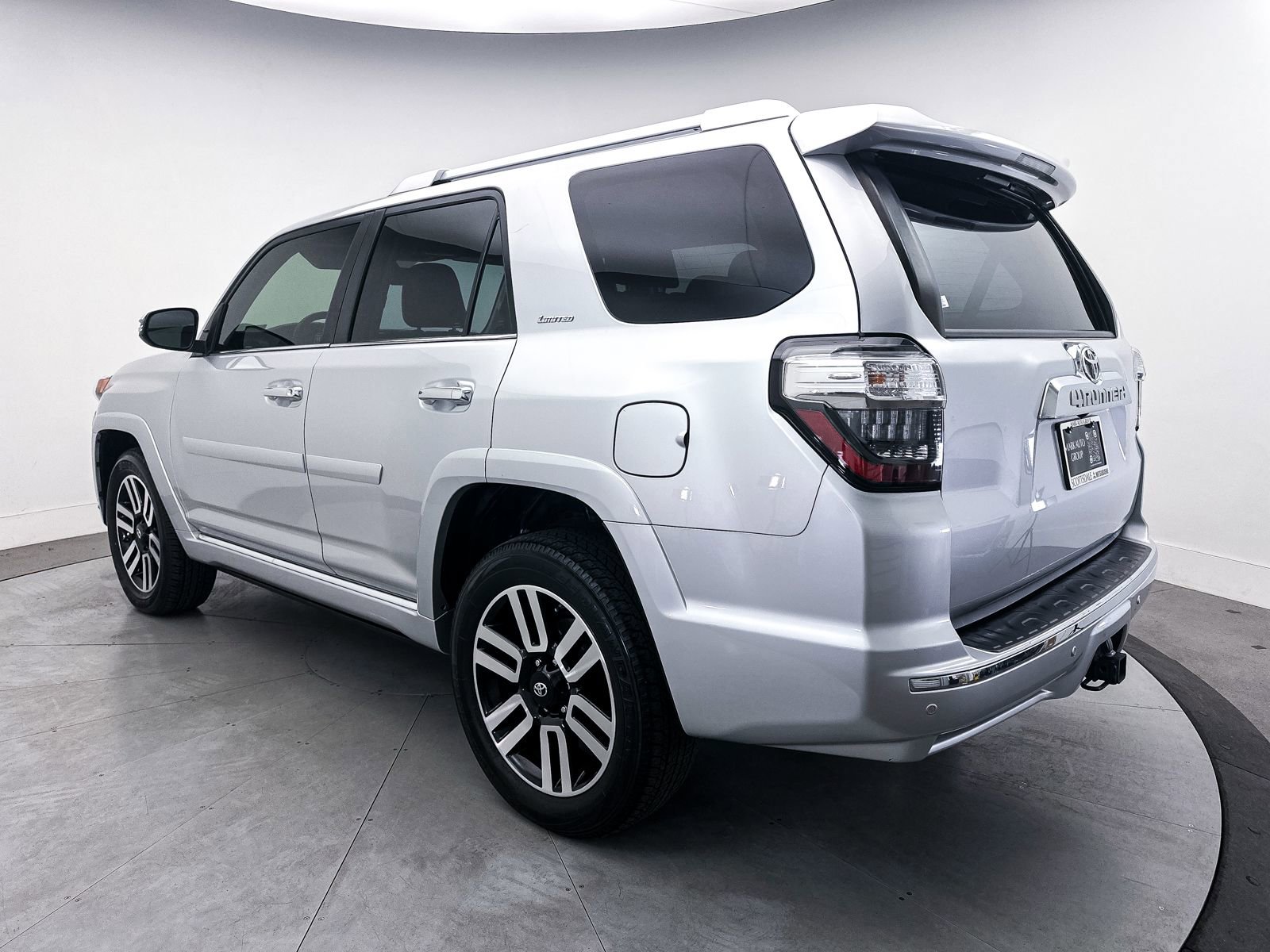 Used 2018 Toyota 4Runner Limited AWD/4WD image 13
