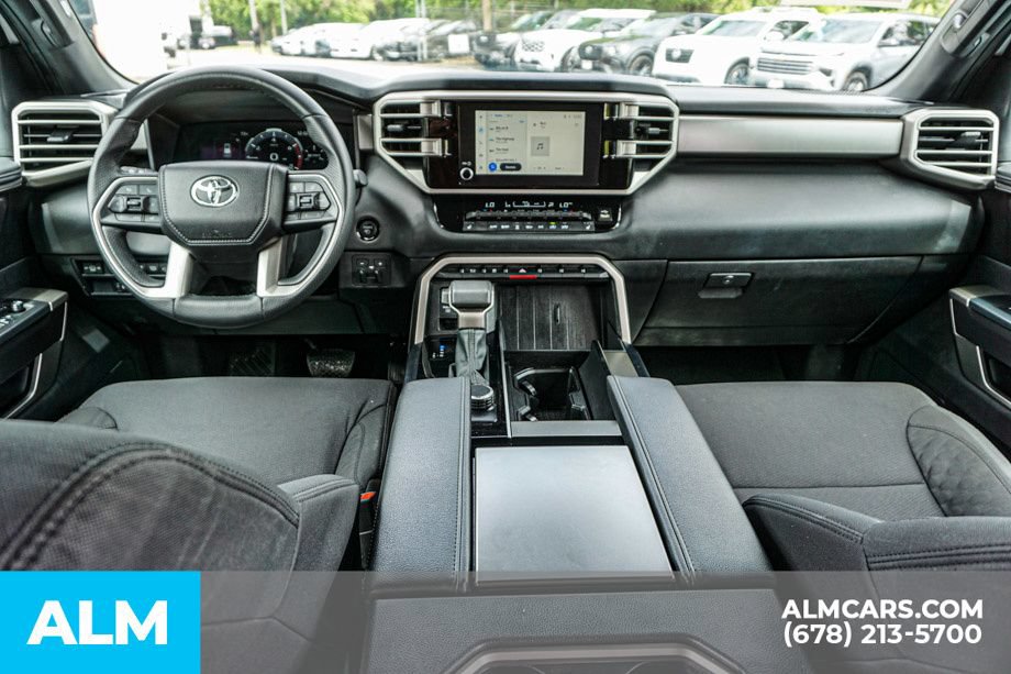 Used 2025 Toyota Sequoia SR5 AWD/4WD image 27