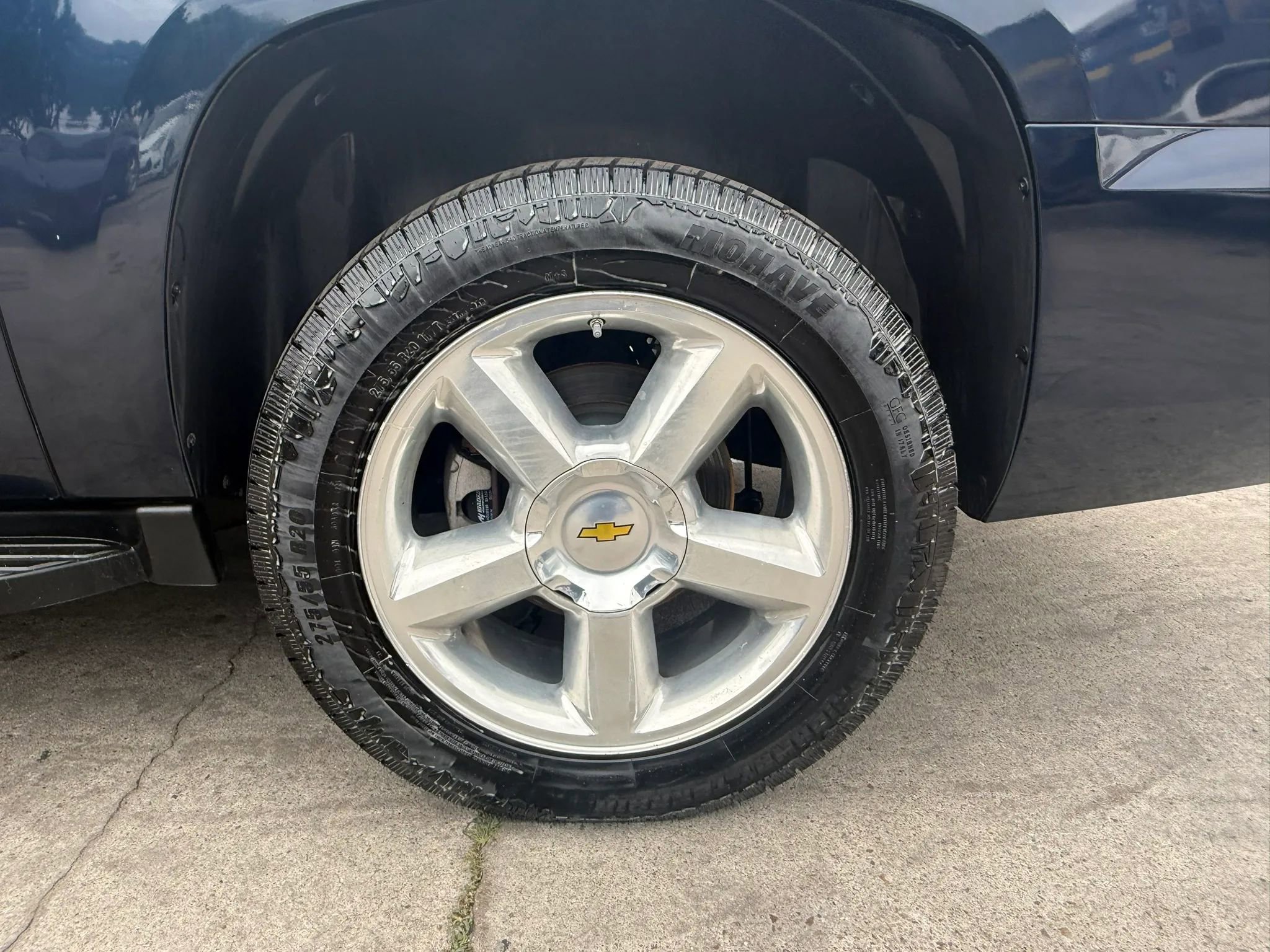 Used 2007 Chevrolet Suburban LTZ w/ LTZ Preferred Equipment Group RWD image 27