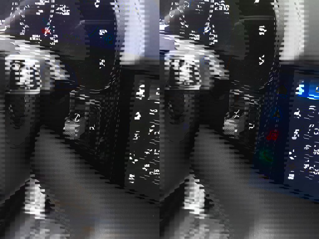 New 2026 Porsche Taycan image 22