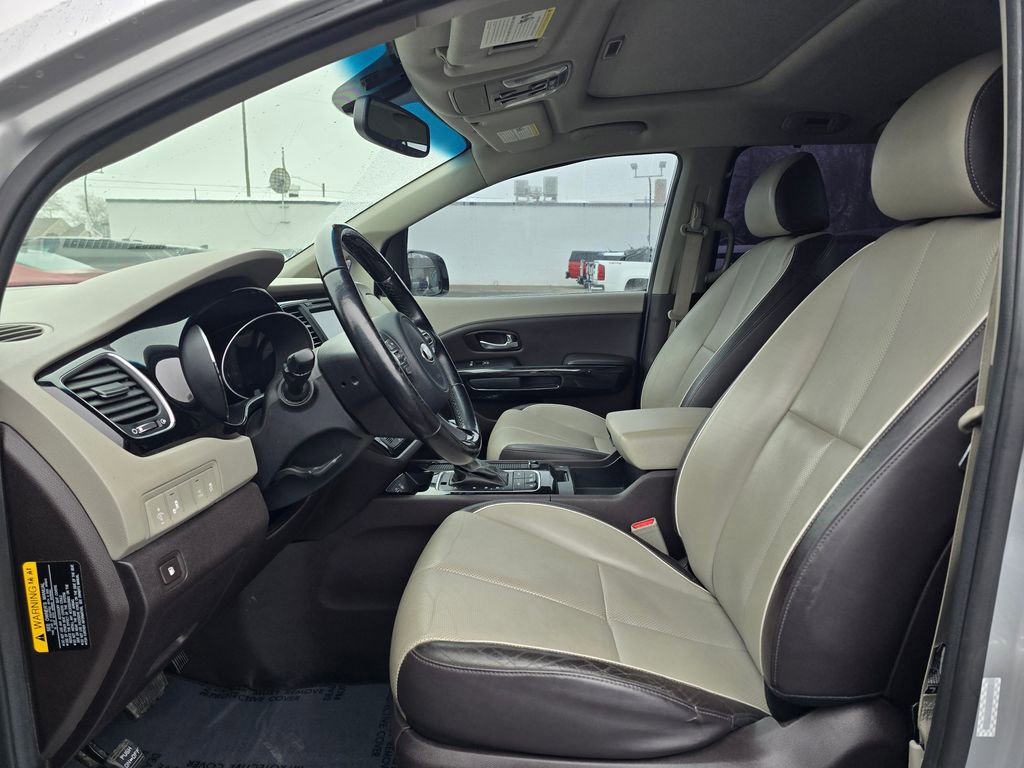 Used 2015 Kia Sedona SX Limited image 23
