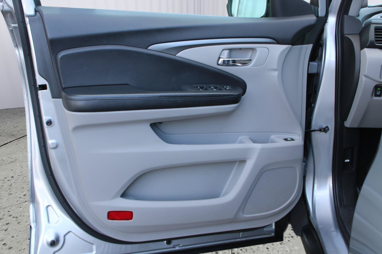 Used 2016 Honda Pilot EX image 46