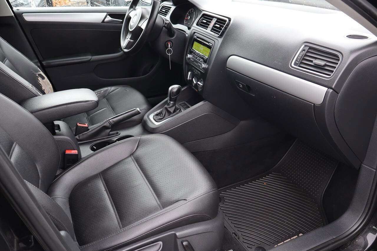 Used 2013 Volkswagen Jetta SE image 22
