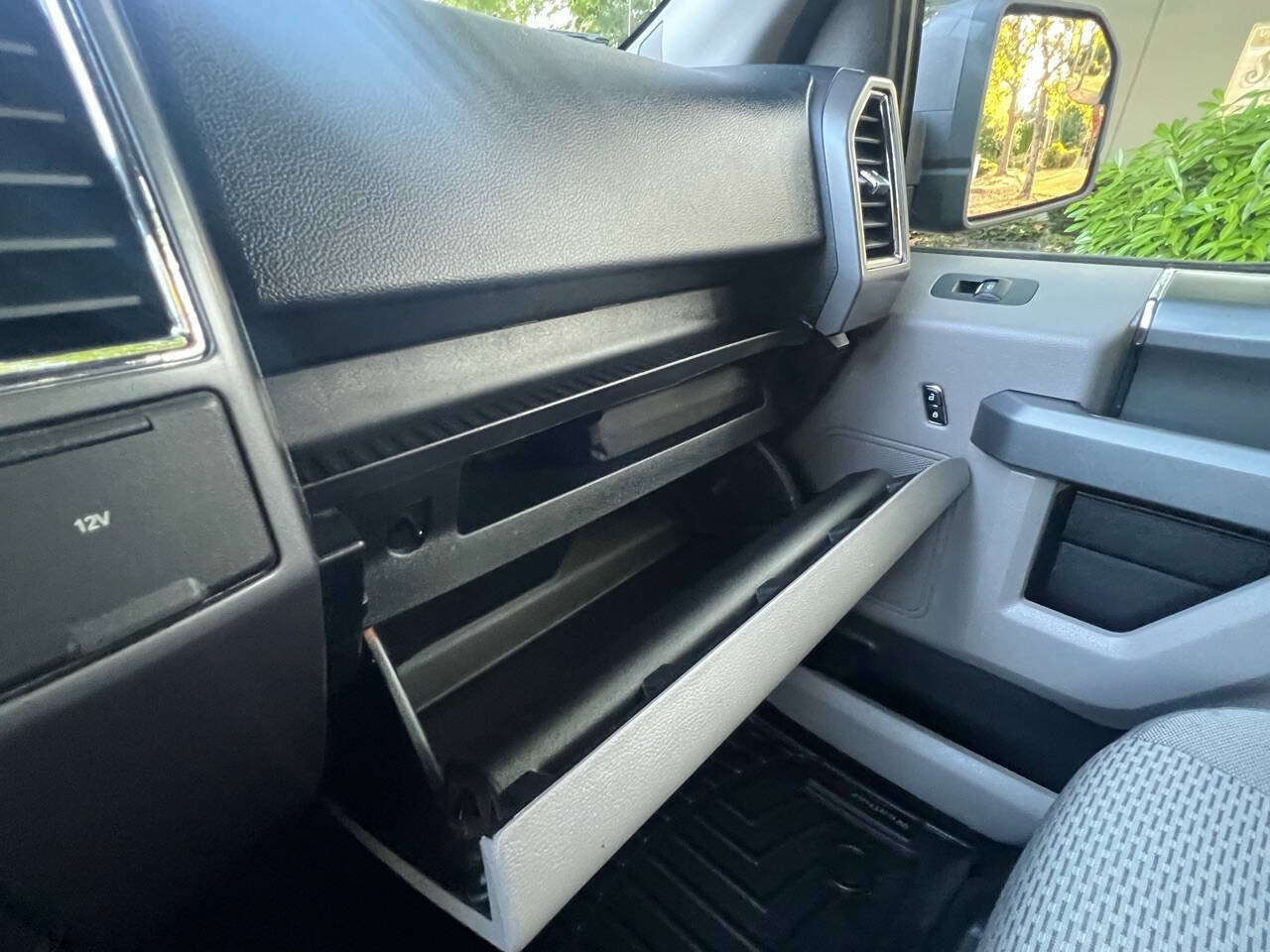 Used 2016 Ford F150 XLT w/ Equipment Group 301A Mid AWD/4WD image 27