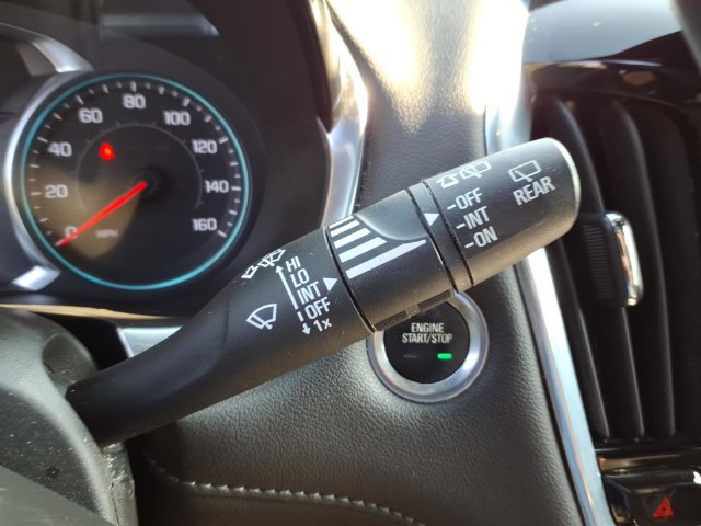 Used 2022 Chevrolet Traverse LT FWD image 21