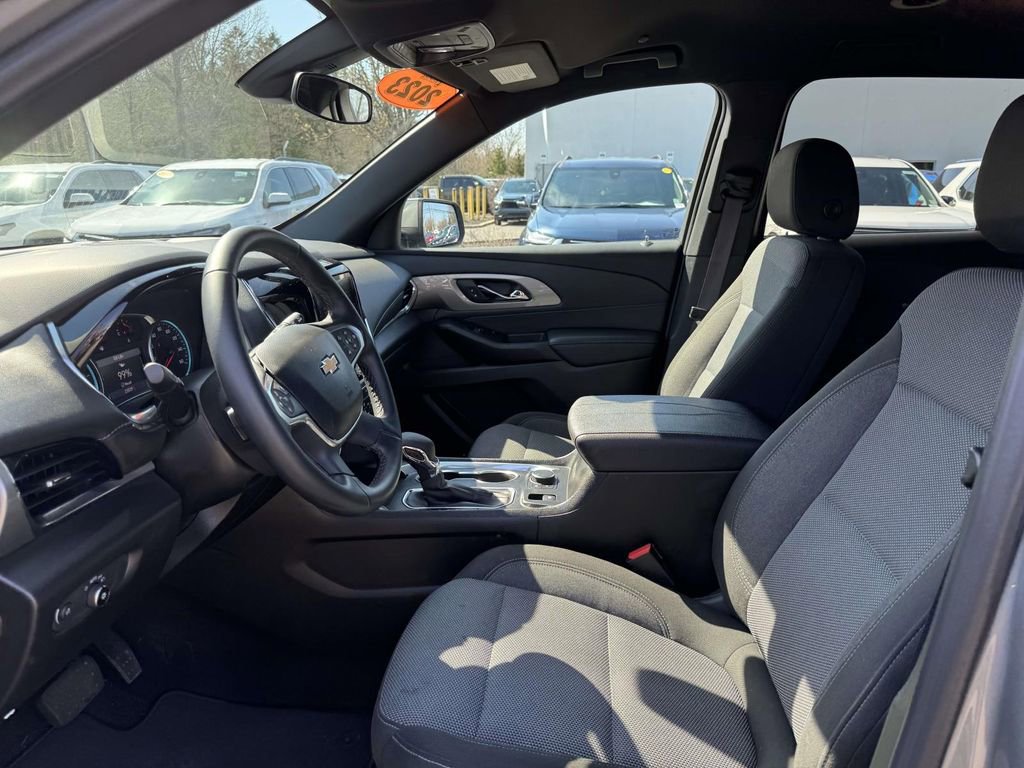 Used 2023 Chevrolet Traverse LT FWD image 13