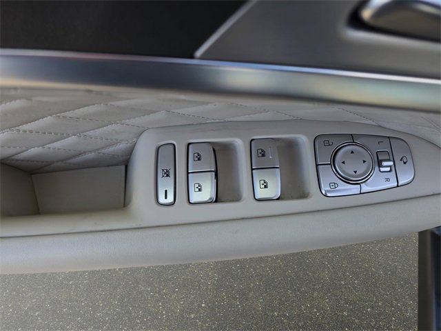 Used 2019 Genesis G70 3.3T Design image 30