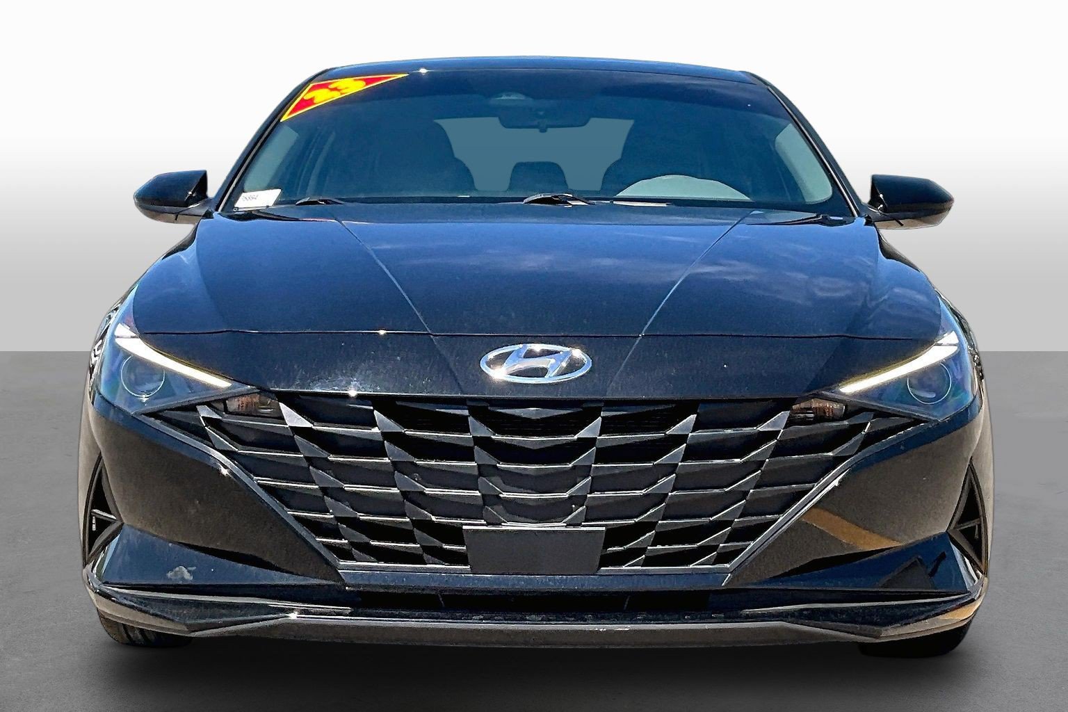 Used 2023 Hyundai Elantra SEL w/ Convenience Package FWD image 3