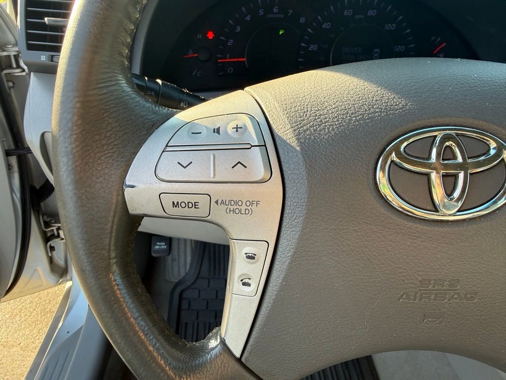 Used 2010 Toyota Camry image 28