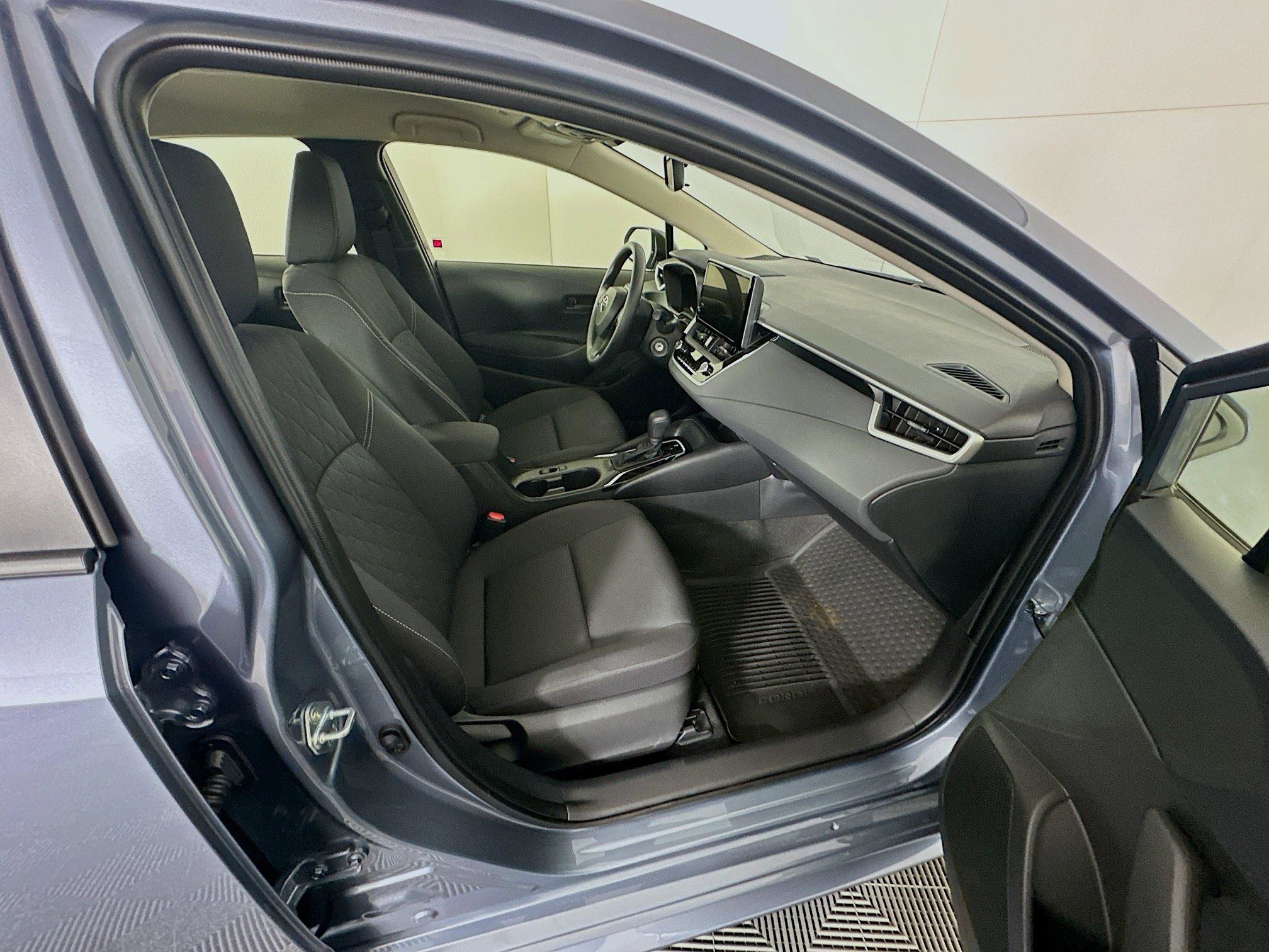 Used 2026 Toyota Corolla LE image 28