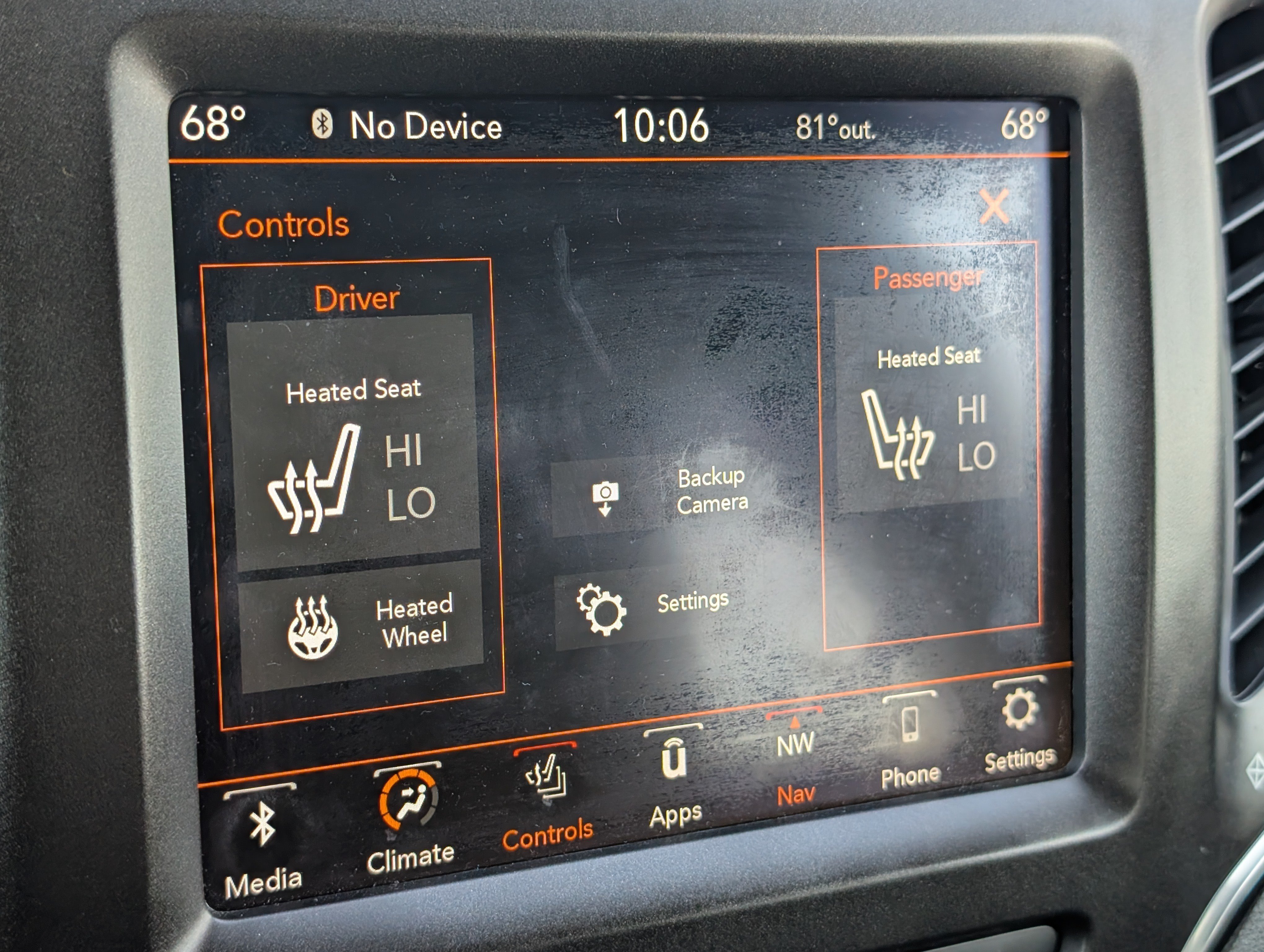 Used 2020 Jeep Cherokee Trailhawk w/ Cold Weather Group AWD/4WD image 10