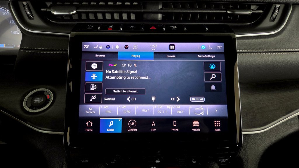 Used 2023 Jeep Grand Cherokee L Limited AWD/4WD image 24