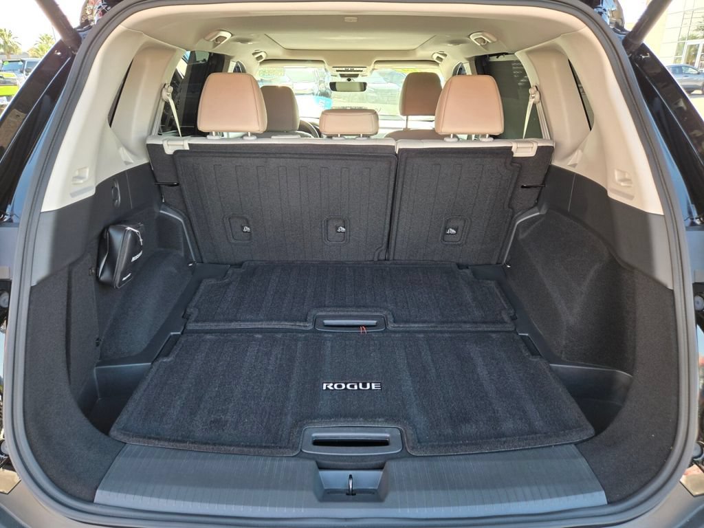 Certified 2023 Nissan Rogue SL w/ SL Premium Package AWD/4WD image 17