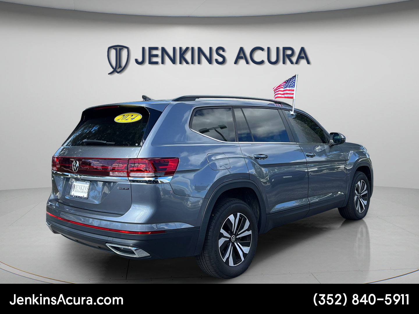Used 2024 Volkswagen Atlas SE AWD/4WD image 3