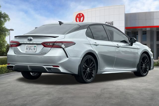 Used 2022 Toyota Camry XSE FWD image 4