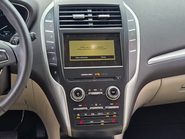Used 2019 Lincoln MKC Premiere FWD image 16