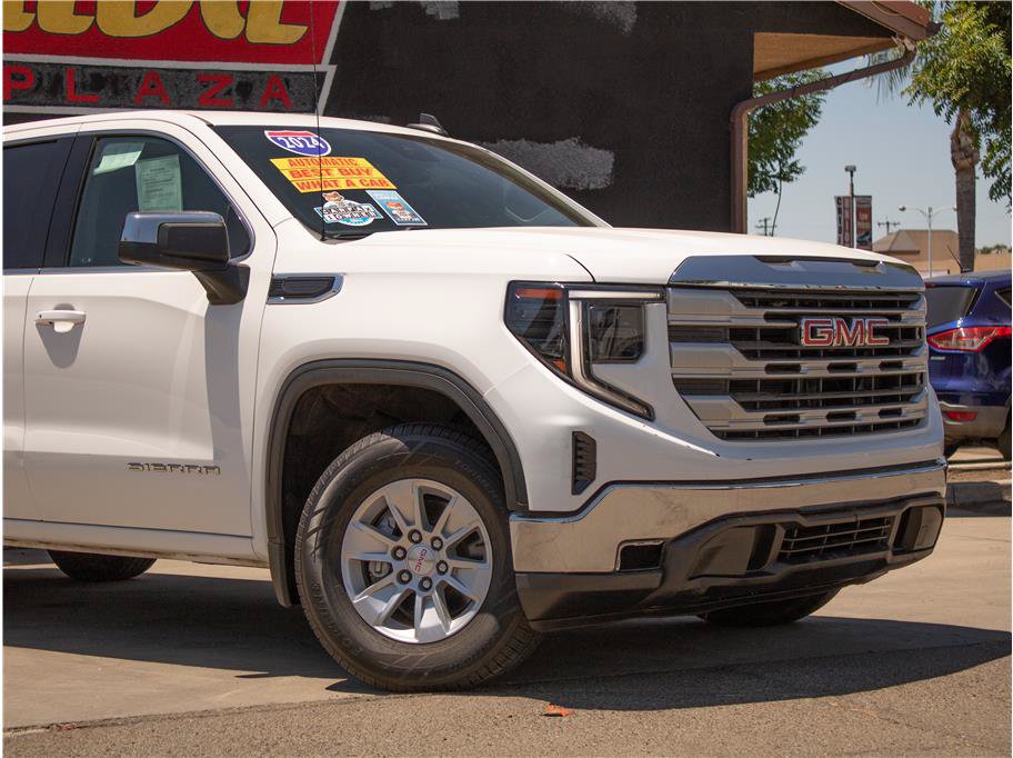 Used 2024 GMC Sierra 1500 SLE RWD image 6