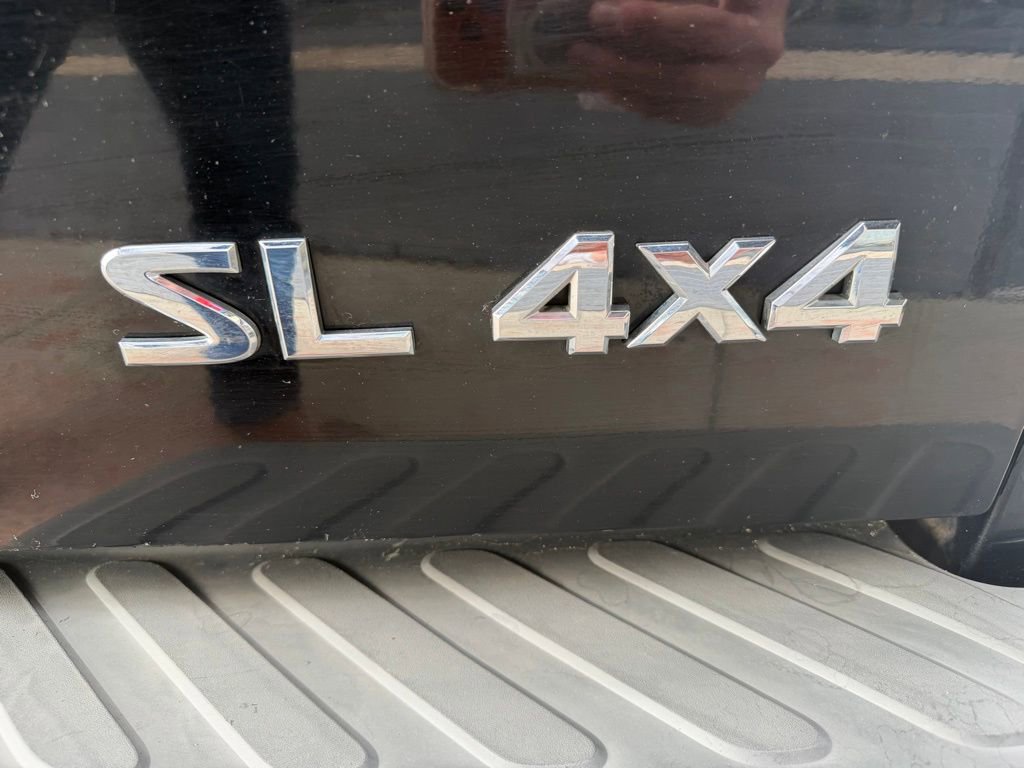 Used 2013 Nissan Frontier SL image 9