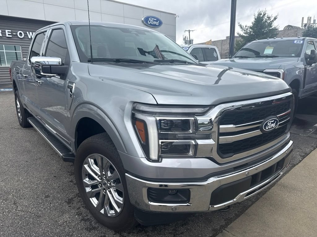 Used 2025 Ford F150 Lariat w/ Equipment Group 501A Mid AWD/4WD image 4