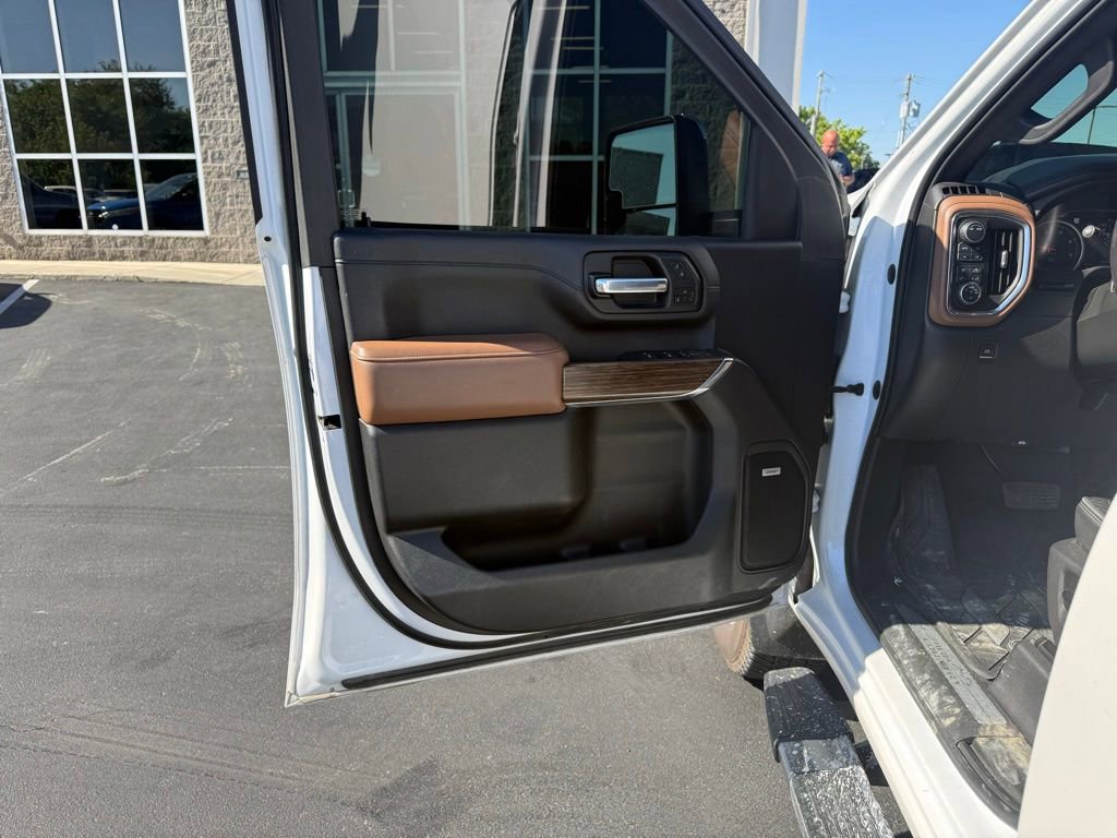 Used 2020 Chevrolet Silverado 2500 High Country AWD/4WD image 14