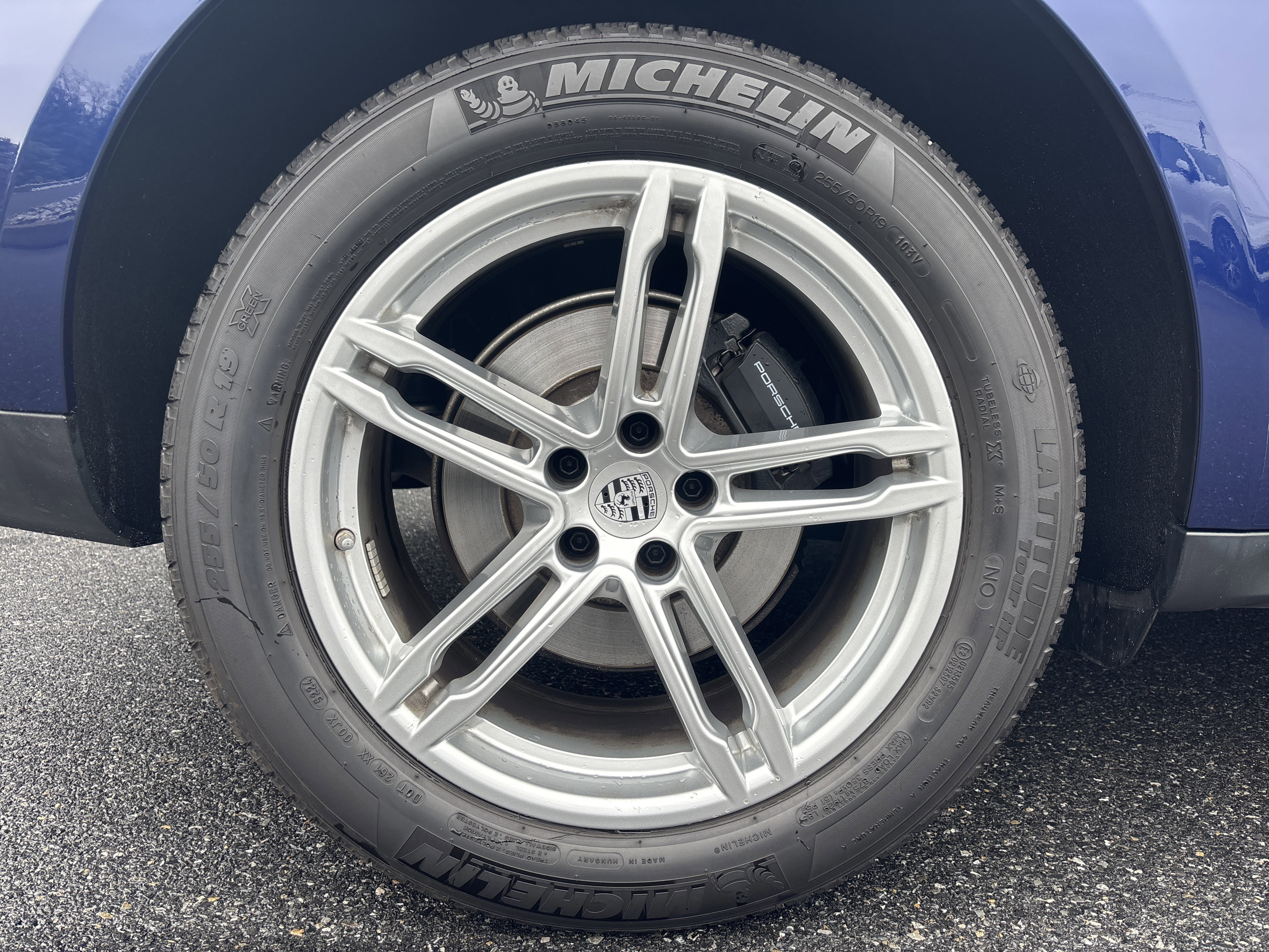 Certified 2025 Porsche Macan image 21