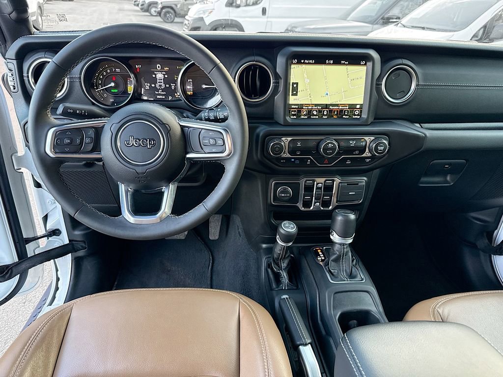 Used 2023 Jeep Wrangler Unlimited Sahara image 25