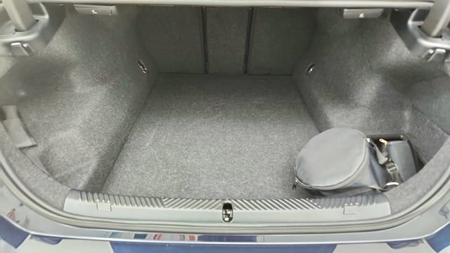 Used 2026 BMW 550e xDrive image 15