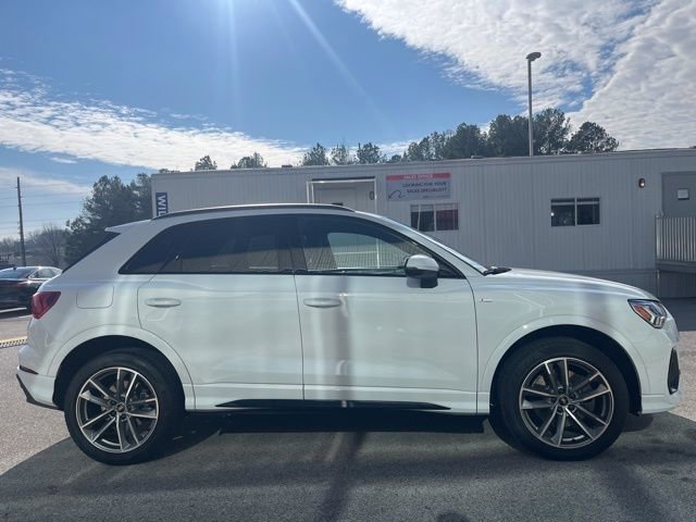 Certified 2025 Audi Q3 2.0T Premium w/ Convenience Package image 4