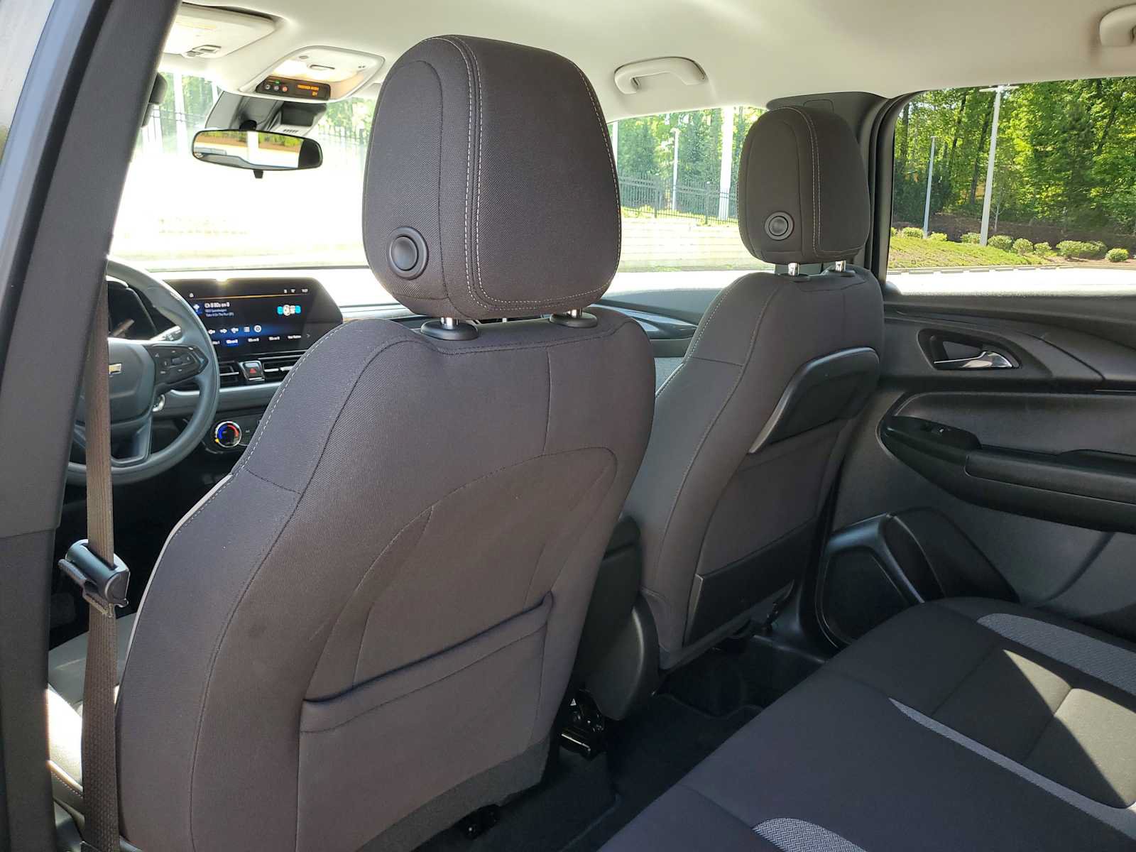 Used 2025 Chevrolet TrailBlazer LT FWD image 9