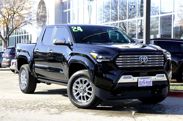 Used 2024 Toyota Tacoma Limited image 1