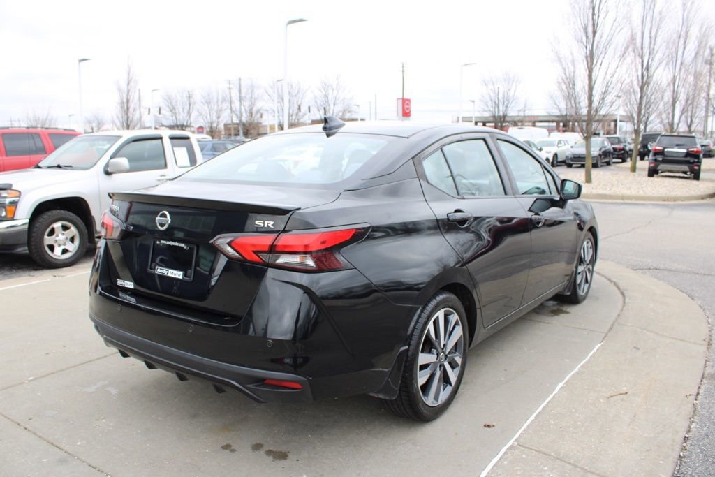Used 2020 Nissan Versa SR image 7