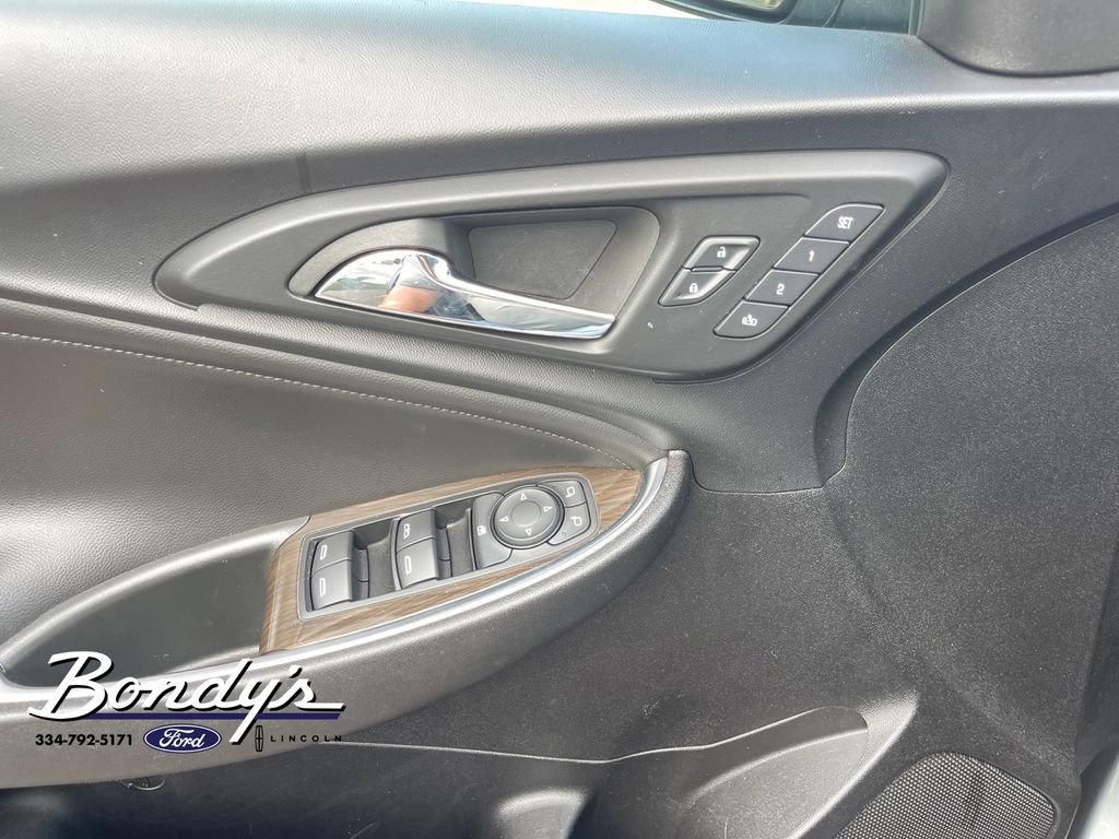 Used 2024 Chevrolet Malibu LT FWD image 8