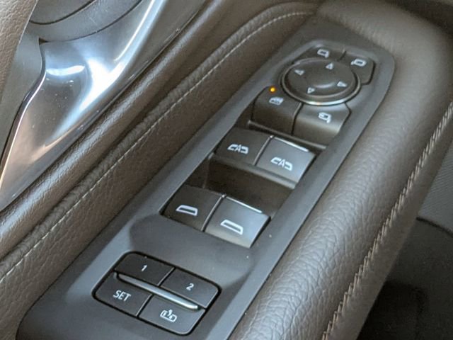 Used 2024 GMC Yukon XL Denali image 27