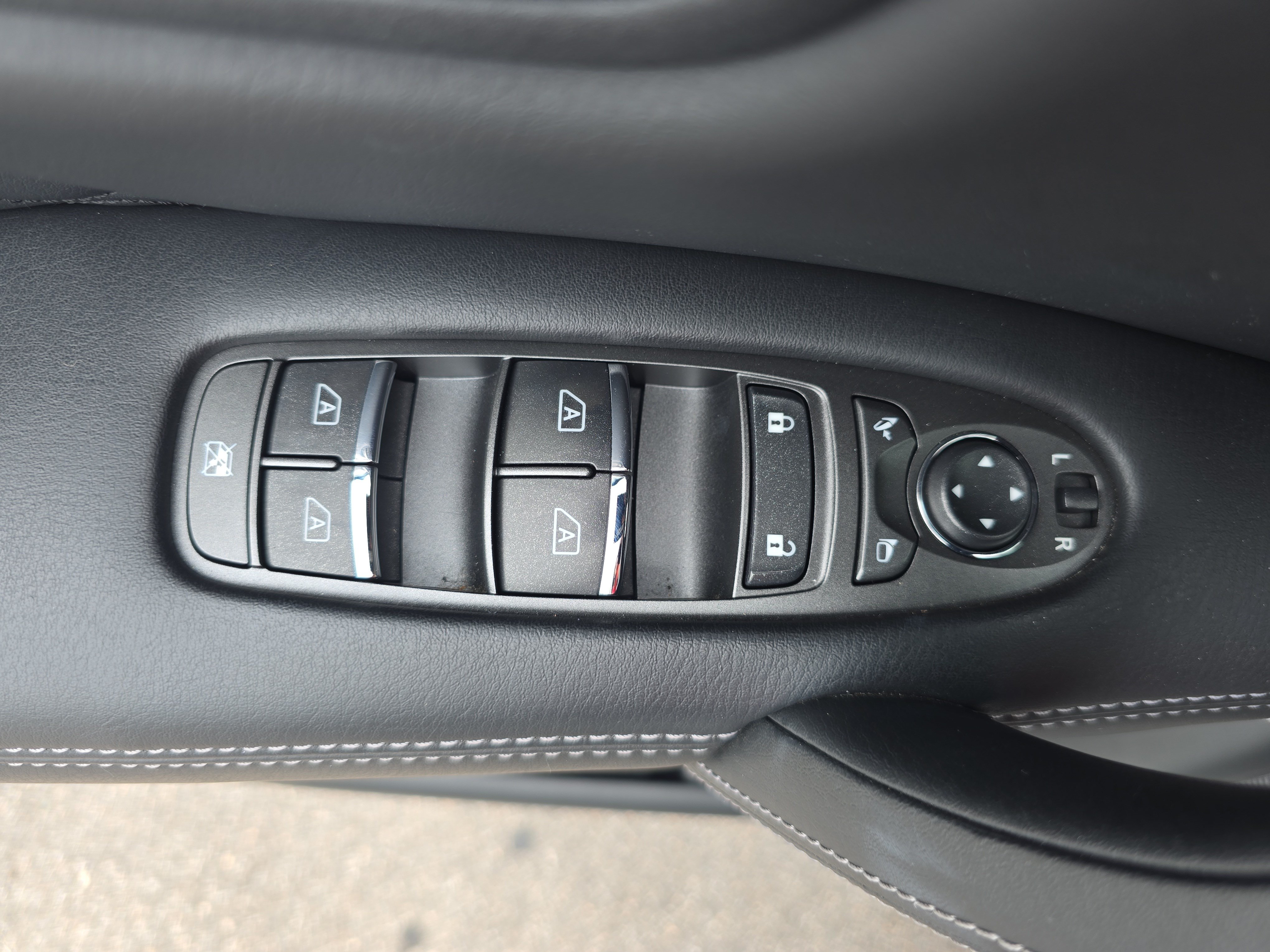 Used 2023 INFINITI QX80 Sensory w/ Cargo Package AWD/4WD image 28