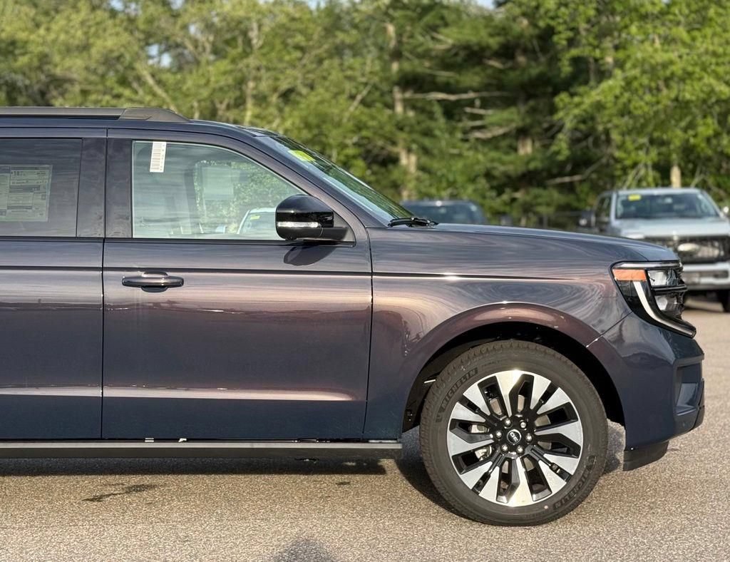 New 2027 Ford Expedition Max Platinum AWD/4WD image 2