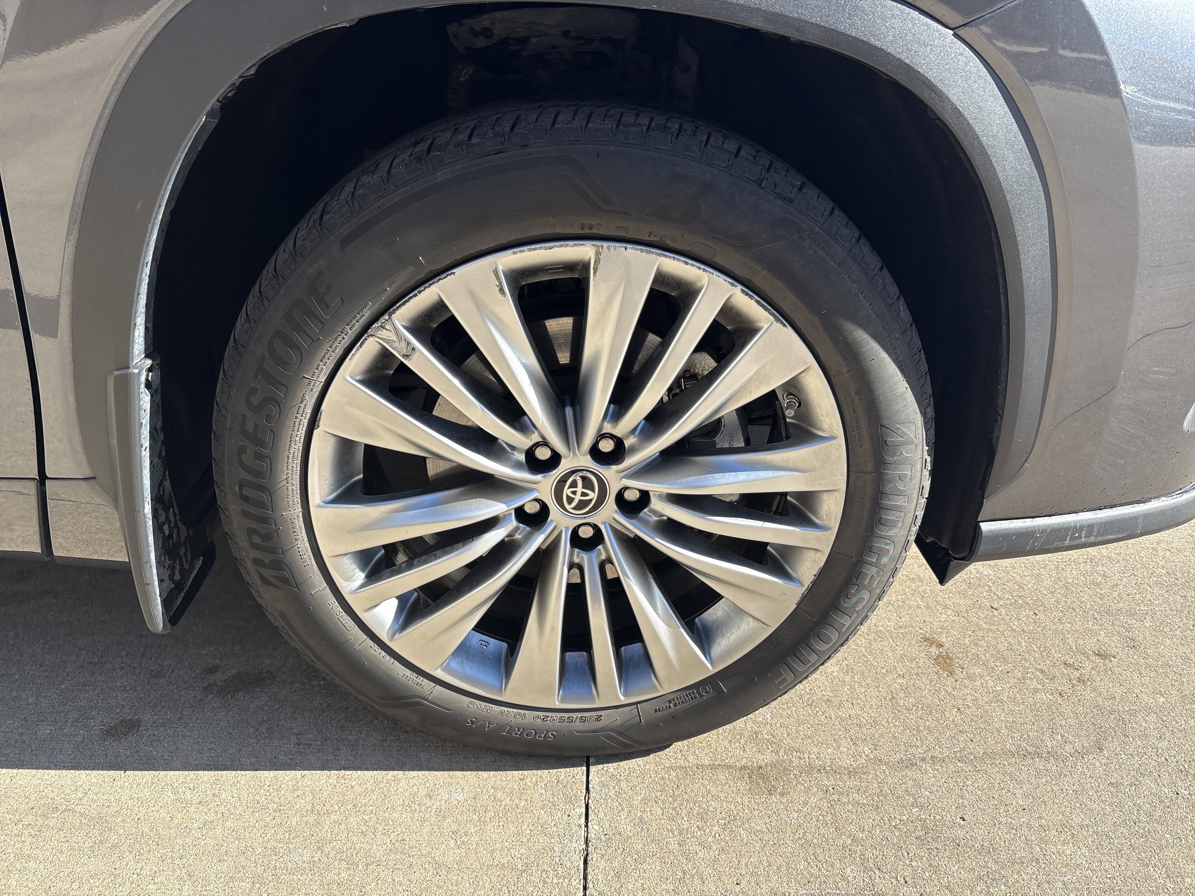 Used 2022 Toyota Highlander Platinum image 13