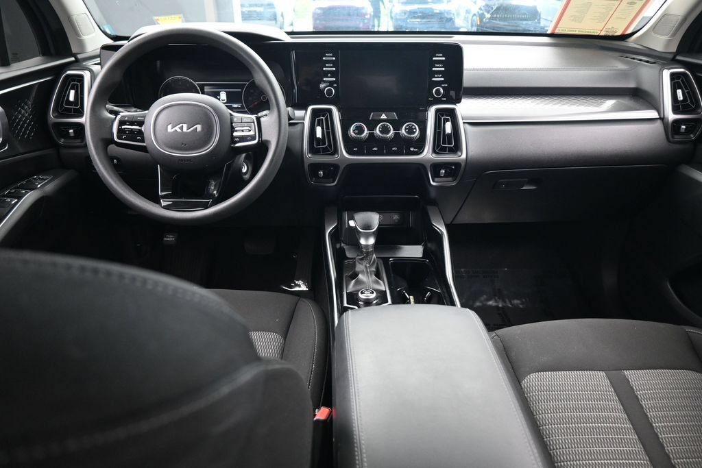 Used 2023 Kia Sorento LX FWD image 36