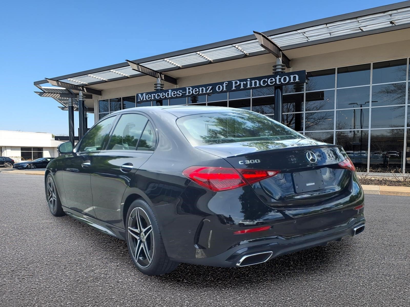 Certified 2022 Mercedes-Benz C 300 4MATIC Sedan image 5
