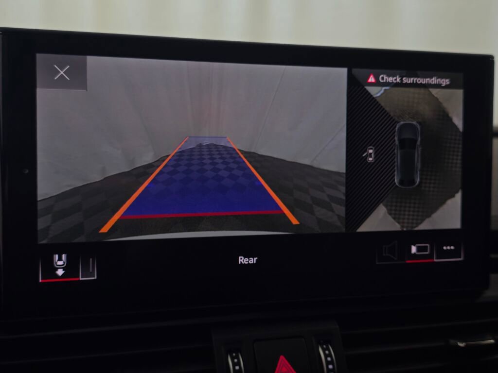 Used 2025 Audi SQ5 Premium Plus w/ Premium Plus Package image 40