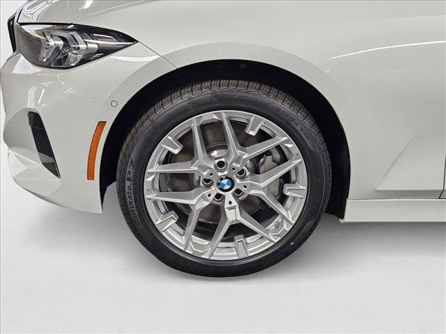Used 2025 BMW 330i xDrive Sedan w/ Convenience Package image 9