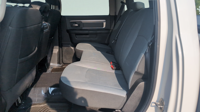 Used 2021 RAM 1500 Classic SLT AWD/4WD image 20