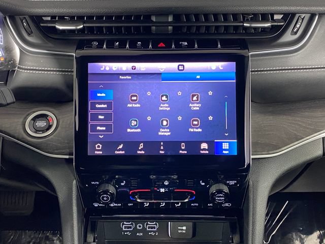 Used 2023 Jeep Grand Cherokee Limited AWD/4WD image 20