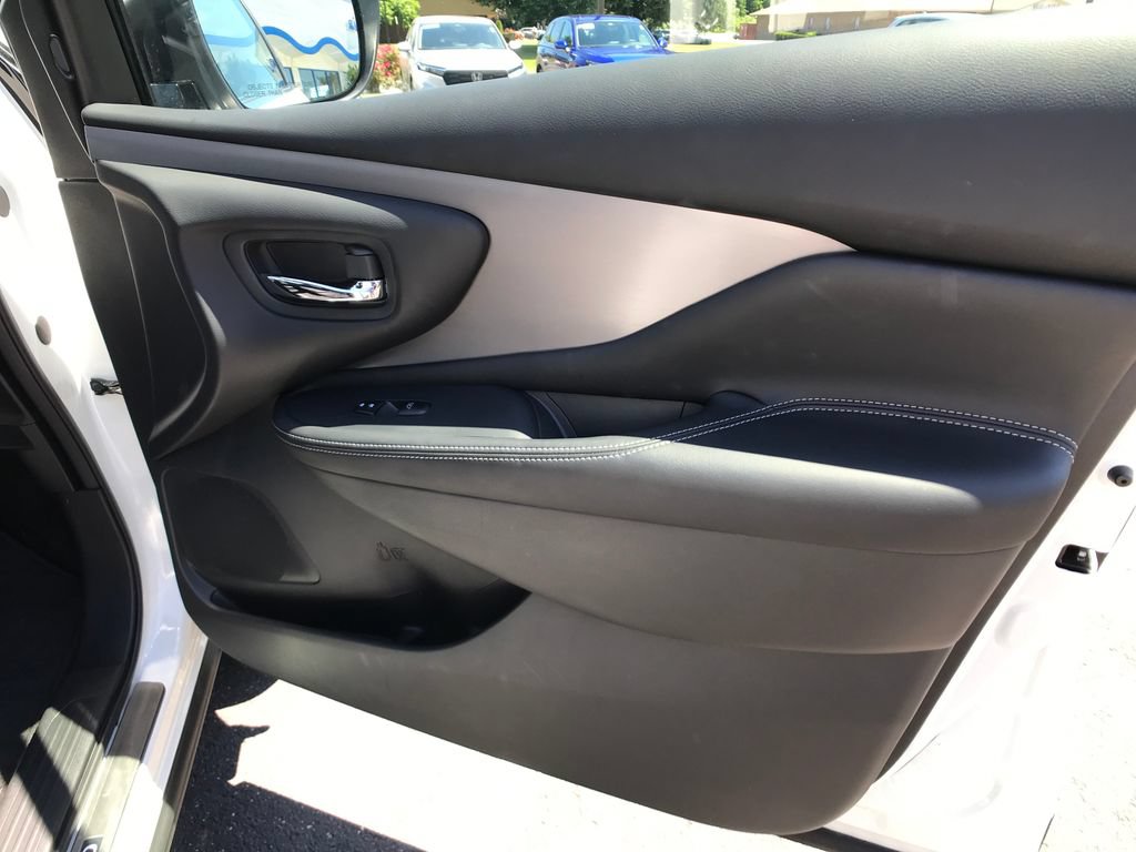 Used 2024 Nissan Murano SV w/ SV Midnight Edition Package AWD/4WD image 29