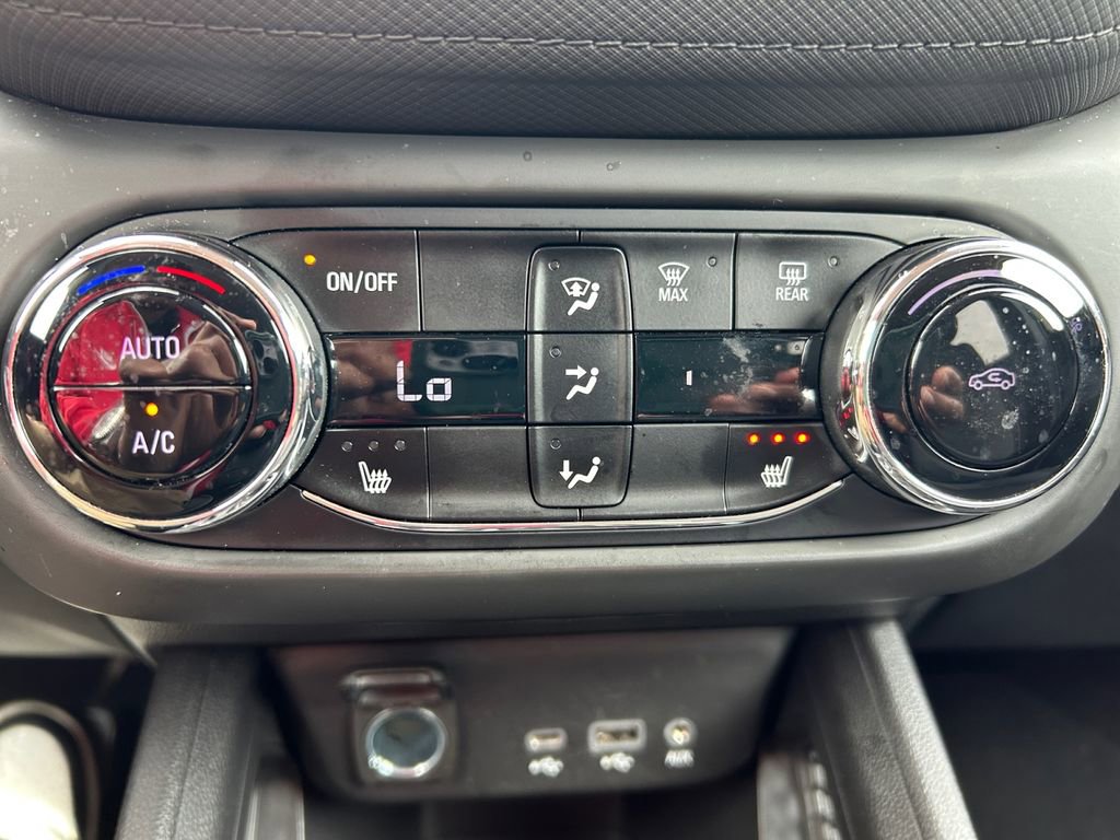 Used 2022 Chevrolet TrailBlazer LT w/ Convenience Package AWD/4WD image 23