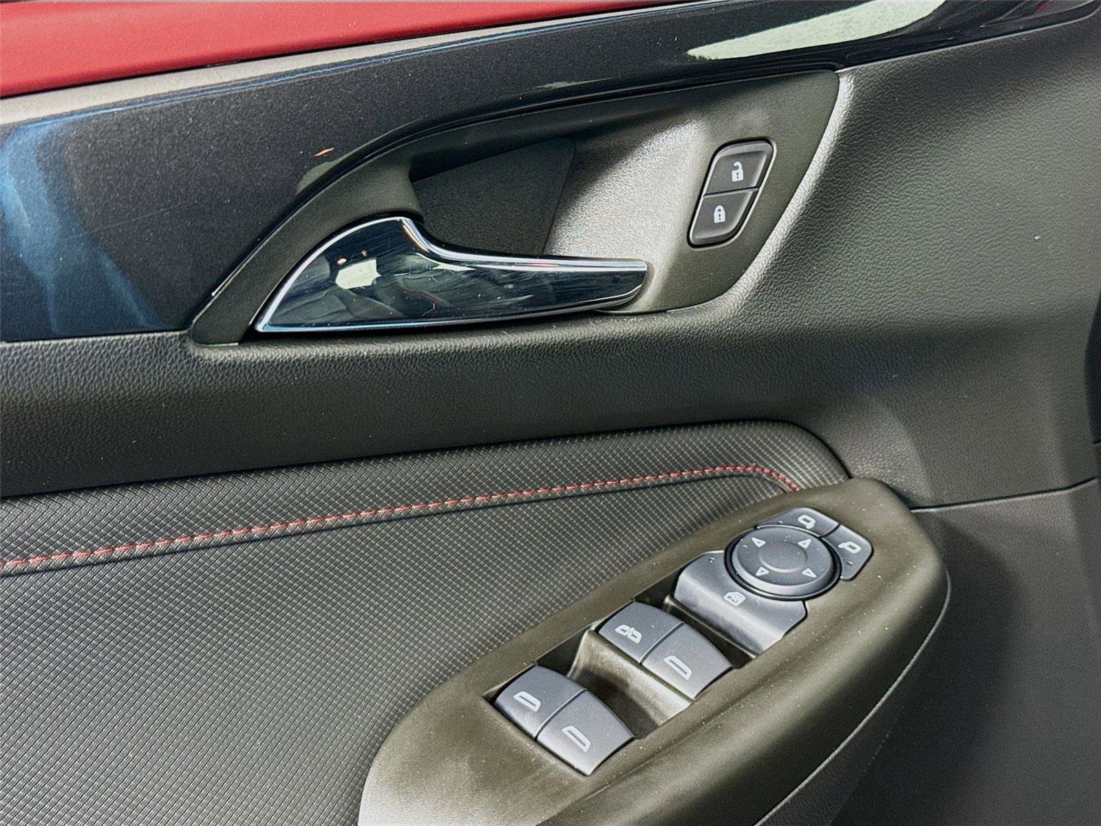 Used 2025 Chevrolet TrailBlazer RS w/ Convenience Package image 18